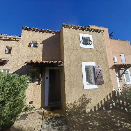 Mitoyenne T4 Avec Piscine, Terrasse, Parking Et Proche - Animaux Bienvenus - Fr-1-607-179 *